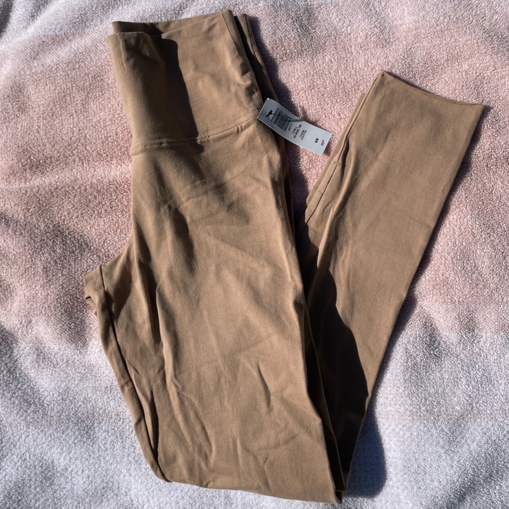 Aritzia TNA Chill Tan leggings